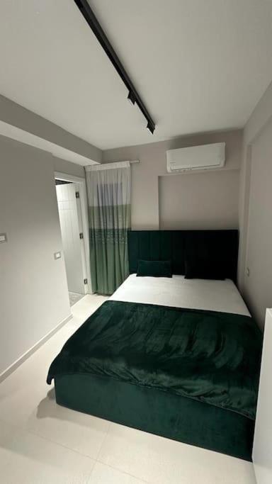 Host Apartament Elio Tirana Exterior photo