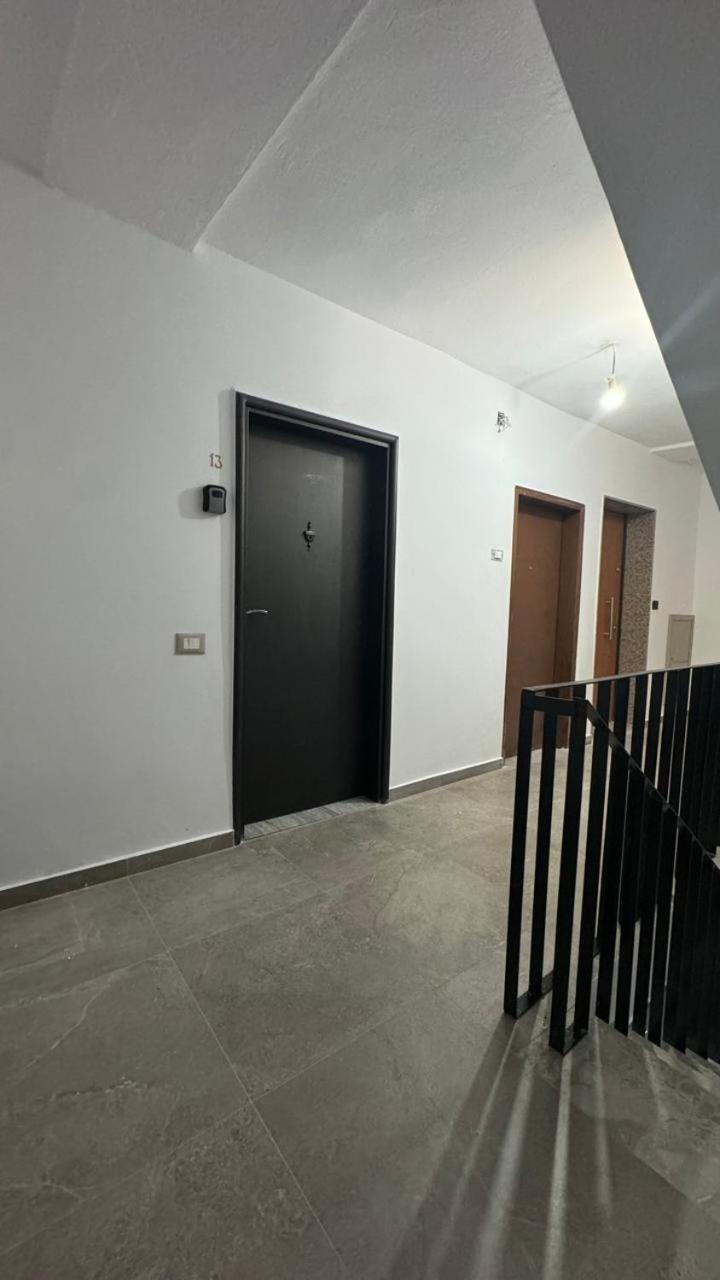 Host Apartament Elio Tirana Exterior photo